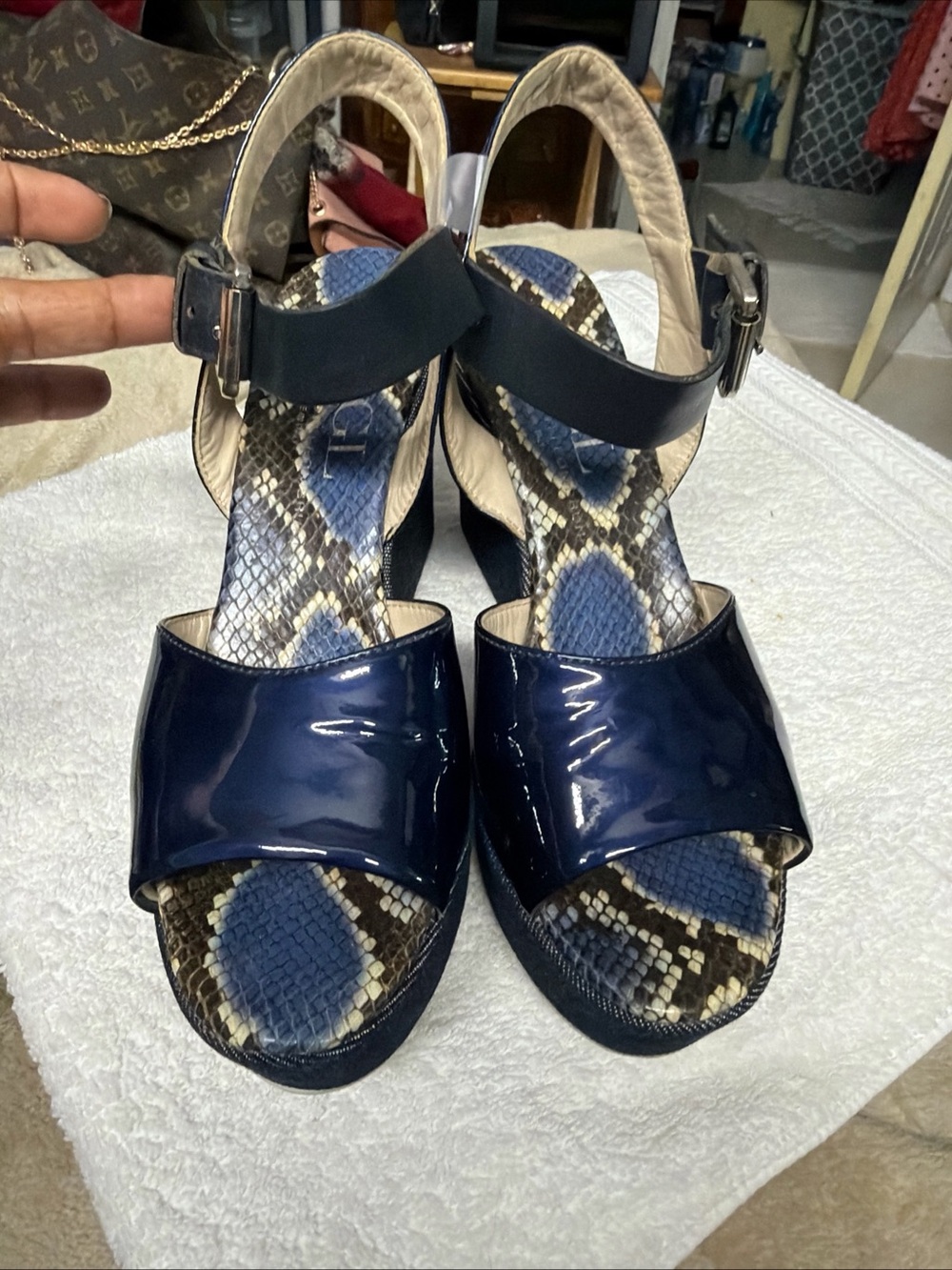 Attilio Giusti Leombruni Women's Wedge Sandals in Blue & Black US 8.5